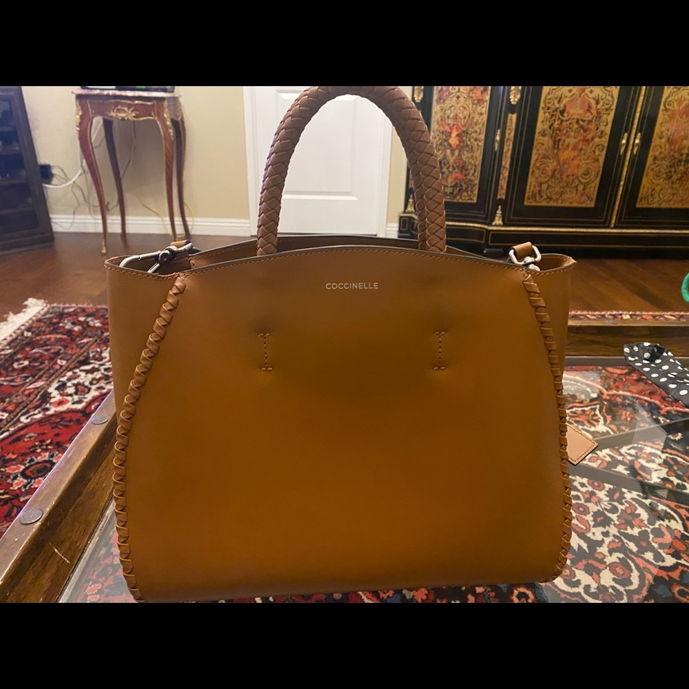Beautiful authentic leather tan handbag in great condition. From Denmark